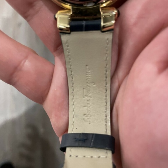 Salvatore Ferragamo SFYQ00220 Men's Idillio Chrono Watch - Picture 7 of 9